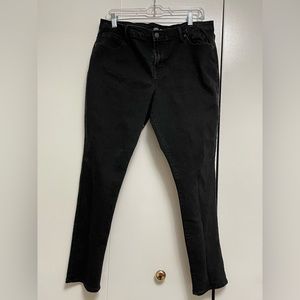 Size 14 Curvy Skinny Jeans (Short)